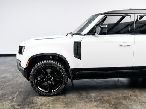 Used 2023 Land Rover Defender 110 X-Dynamic SE AWD/4WD image 10
