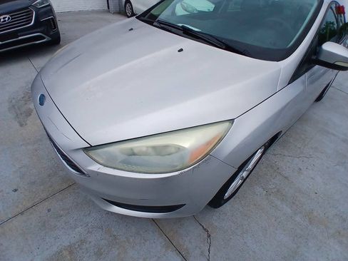 Used 2016 Ford Focus SE FWD image 14