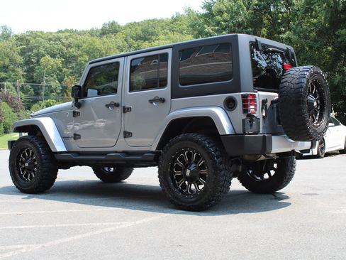 Used 2015 Jeep Wrangler Unlimited Sahara w/ Connectivity Group AWD/4WD image 4