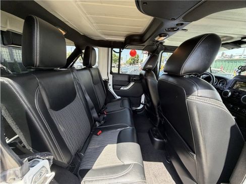 Used 2015 Jeep Wrangler Unlimited Sport AWD/4WD image 27