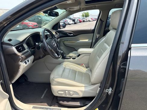Used 2019 GMC Acadia Denali w/ Technology Package AWD/4WD image 16