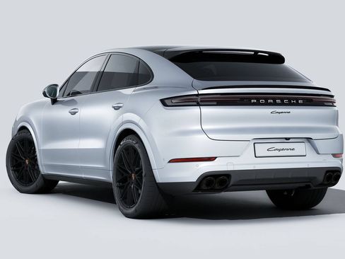 Certified 2026 Porsche Cayenne Coupe AWD/4WD image 4