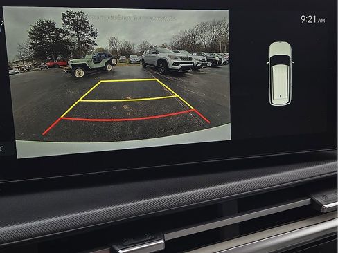 Used 2025 Hyundai Santa Fe SEL image 14