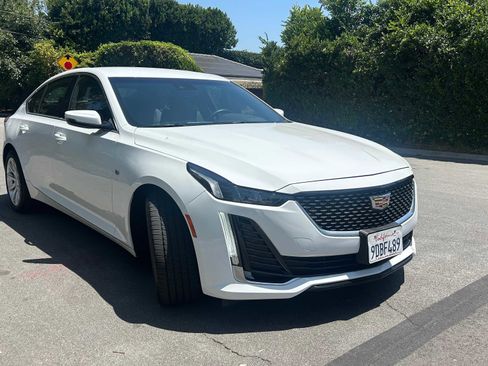 Used 2022 Cadillac CT5 Luxury RWD image 1