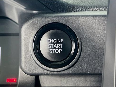 Used 2024 Toyota Tacoma SR5 AWD/4WD image 19