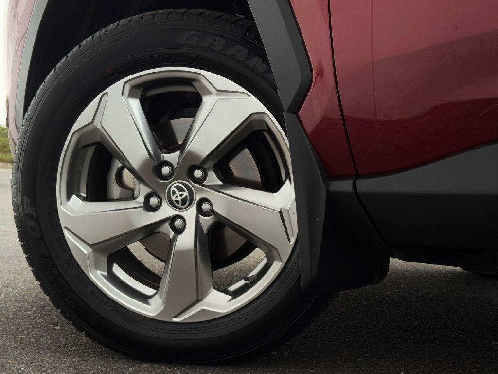 Certified 2019 Toyota RAV4 Limited AWD/4WD image 35