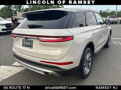 Used 2023 Lincoln Corsair AWD image 7