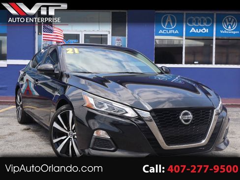 Used 2021 Nissan Altima 2.5 SR w/ SR Premium Package FWD image 1