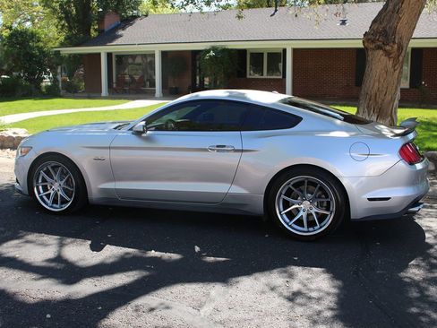 Used 2016 Ford Mustang GT Premium image 48