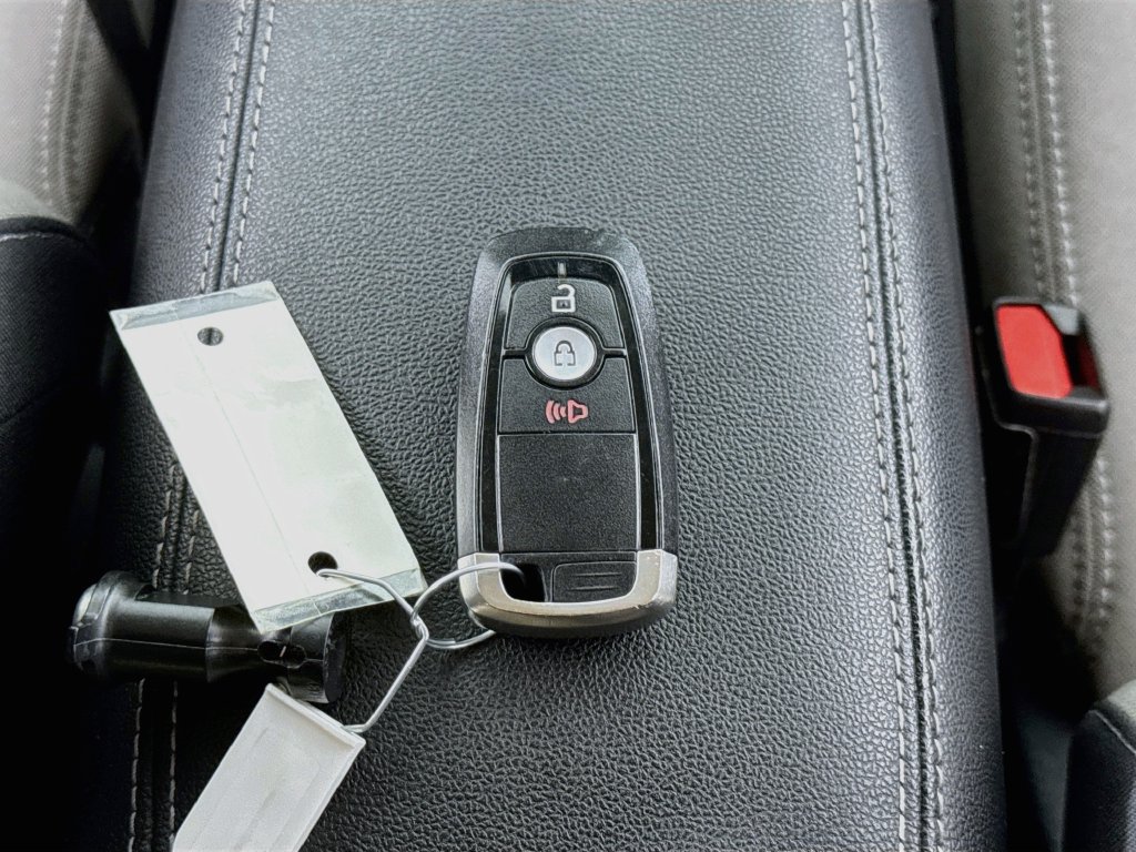 Used 2020 Ford Escape SE AWD/4WD image 34