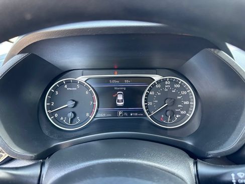 Used 2025 Nissan Sentra SV FWD image 23