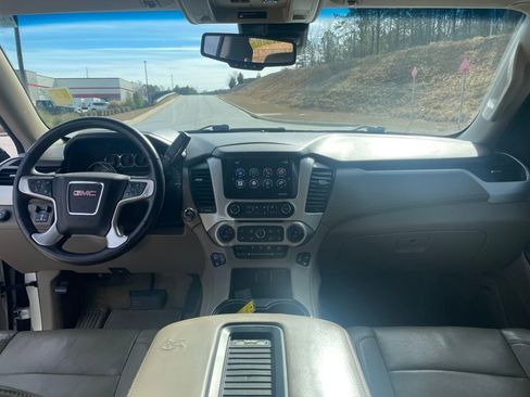 Used 2015 GMC Yukon XL SLT w/ Open Road Package image 28
