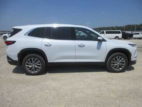 New 2026 Buick Enclave Preferred AWD/4WD image 3