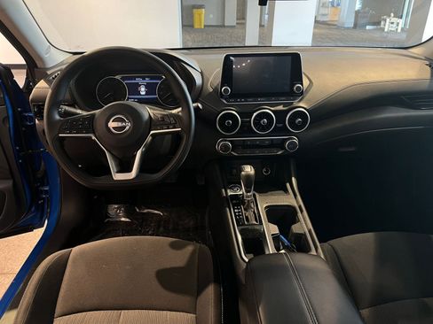 Used 2025 Nissan Sentra SV image 34