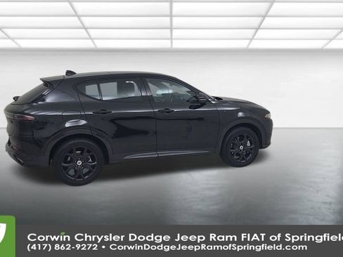 Used 2024 Dodge Hornet R/T Plus w/ Tech Pack Plus w/o Parking image 17