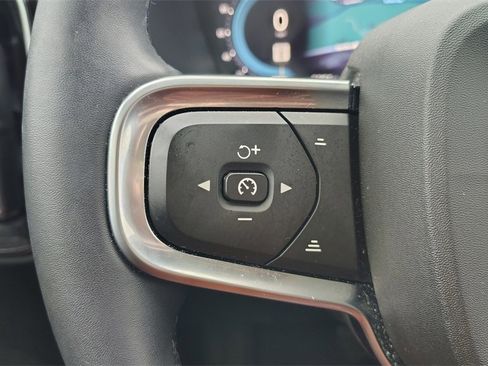 Used 2024 Volvo XC40 B5 Plus w/ Protection Package Premier image 16