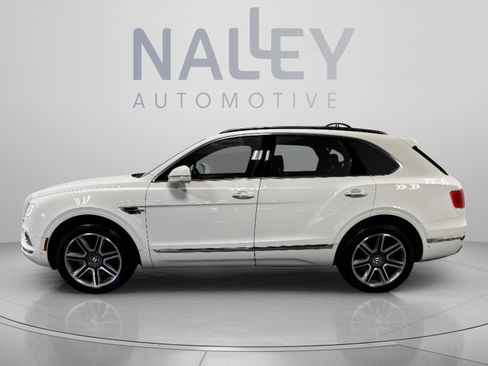 Used 2018 Bentley Bentayga AWD/4WD image 2