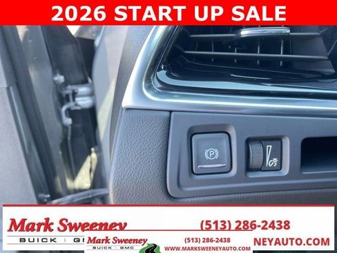 Used 2024 Cadillac XT6 Premium Luxury image 17