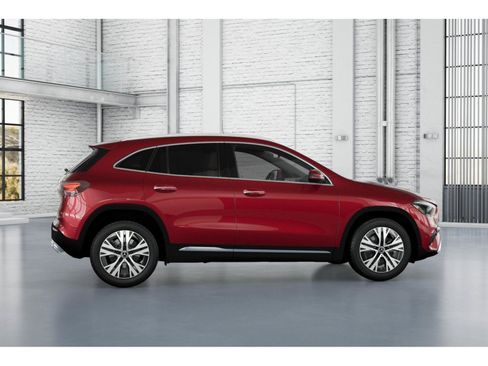 Used 2026 Mercedes-Benz GLA 250 4MATIC image 17