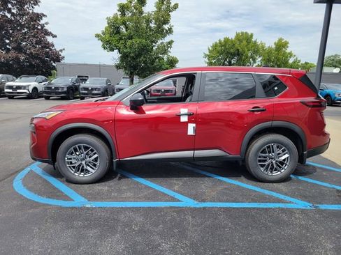 New 2026 Nissan Rogue S image 9