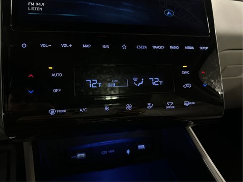 Certified 2023 Hyundai Tucson Limited AWD/4WD image 28