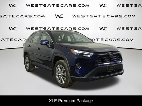 Used 2022 Toyota RAV4 XLE Premium image 2
