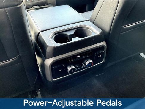 Used 2019 Ford Expedition XLT w/ Equipment Group 202A image 11