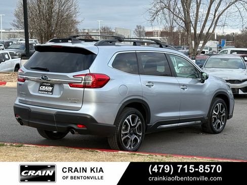 Used 2023 Subaru Ascent Limited image 8