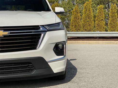 Used 2024 Chevrolet Traverse High Country w/ LPO, Floor Liner Package image 21