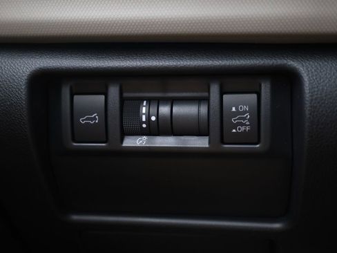 Used 2026 Subaru Forester Premium AWD/4WD image 18