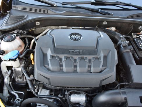 Used 2021 Volkswagen Passat 2.0T SE image 33