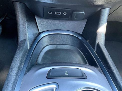 Used 2023 Chevrolet Malibu LT FWD image 33