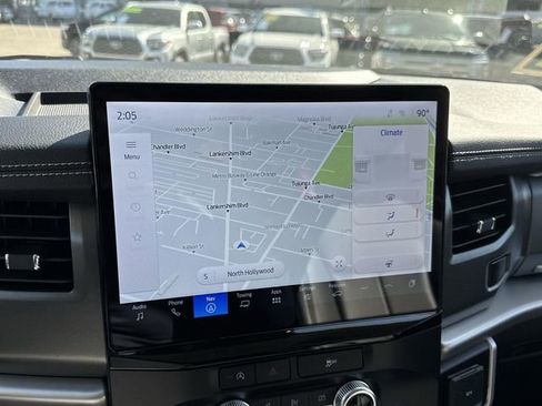 Used 2024 Ford Expedition XLT image 35