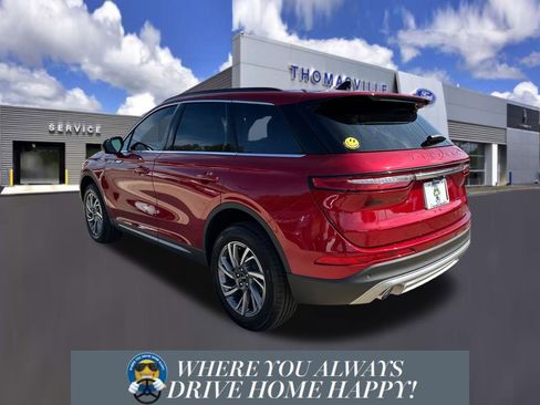 New 2026 Lincoln Corsair Premiere image 4