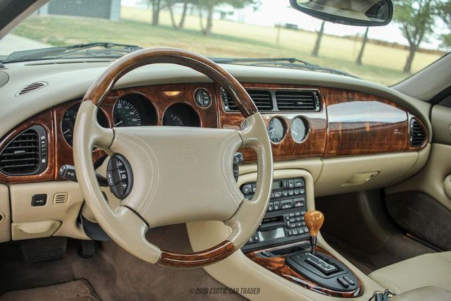 Used 1999 Jaguar XK8 Convertible RWD image 18