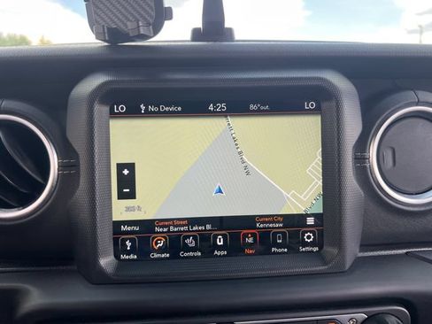 Used 2020 Jeep Gladiator Overland AWD/4WD image 24