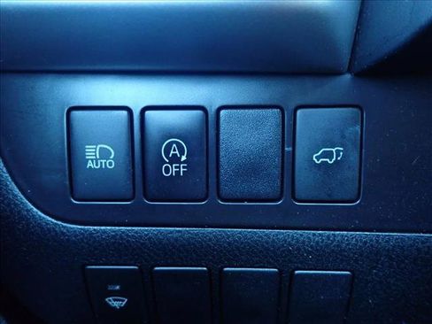 Used 2019 Toyota Highlander XLE AWD/4WD image 26