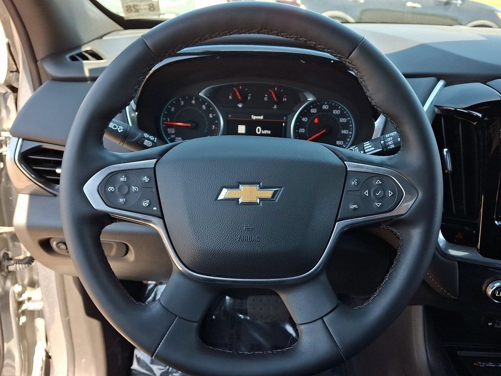 Used 2023 Chevrolet Traverse LT w/ LT Premium Package AWD/4WD image 21