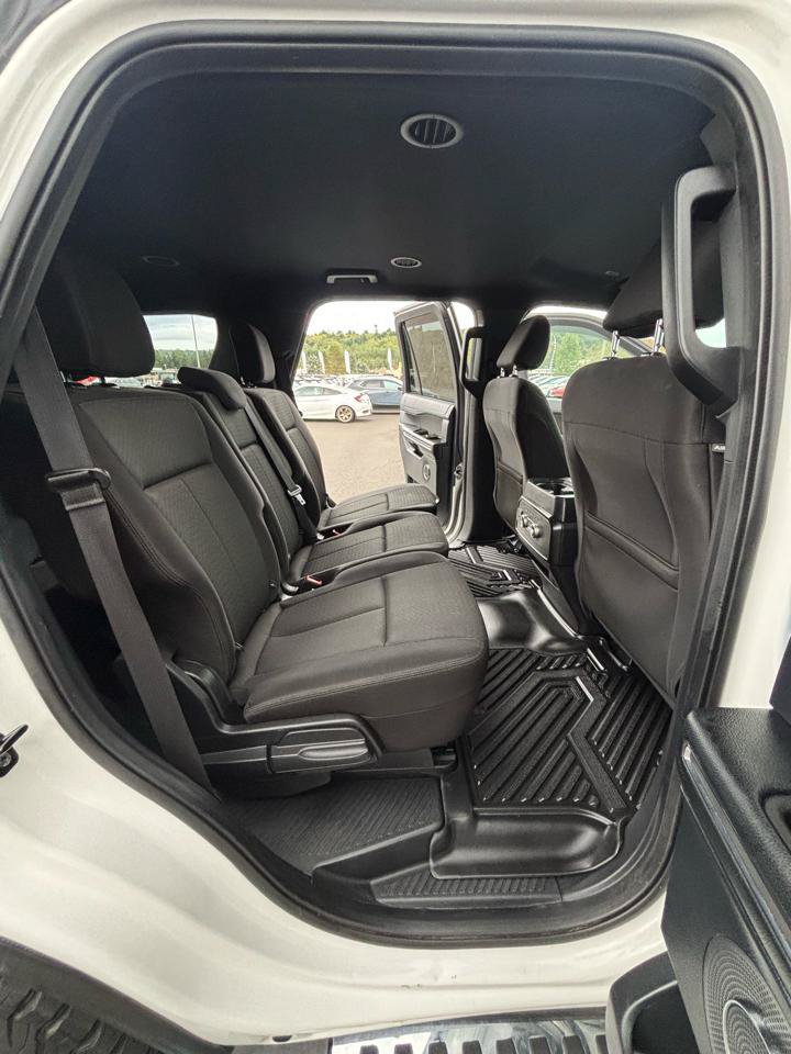 Used 2021 Ford Expedition XLT w/ FX4 Off-Road Package AWD/4WD image 27