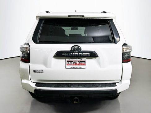 Used 2019 Toyota 4Runner TRD Off-Road AWD/4WD image 6