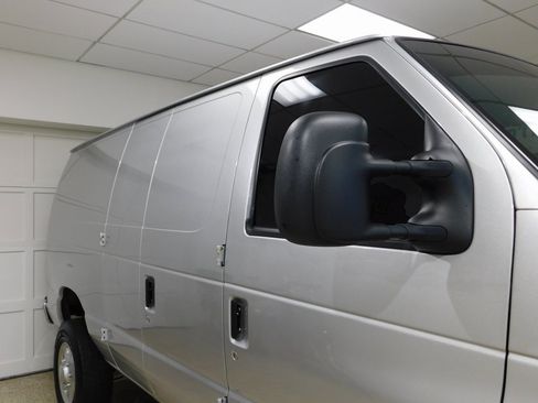 Used 2014 Ford E-250 and Econoline 250 w/ Power Group image 12