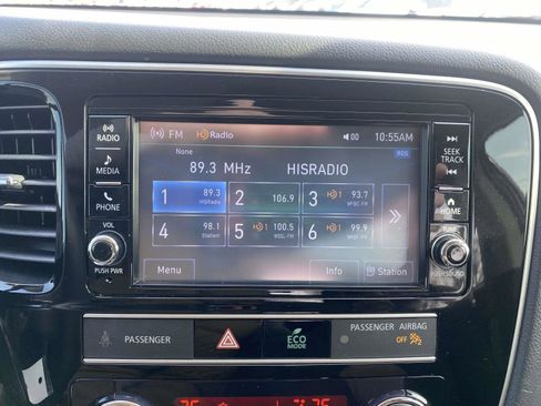 Used 2019 Mitsubishi Outlander ES image 23