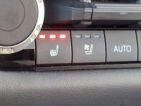 Used 2024 Toyota Sequoia Platinum image 25