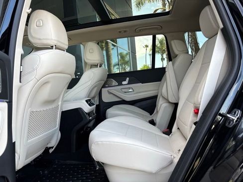New 2026 Mercedes-Benz GLS 450 4MATIC image 9