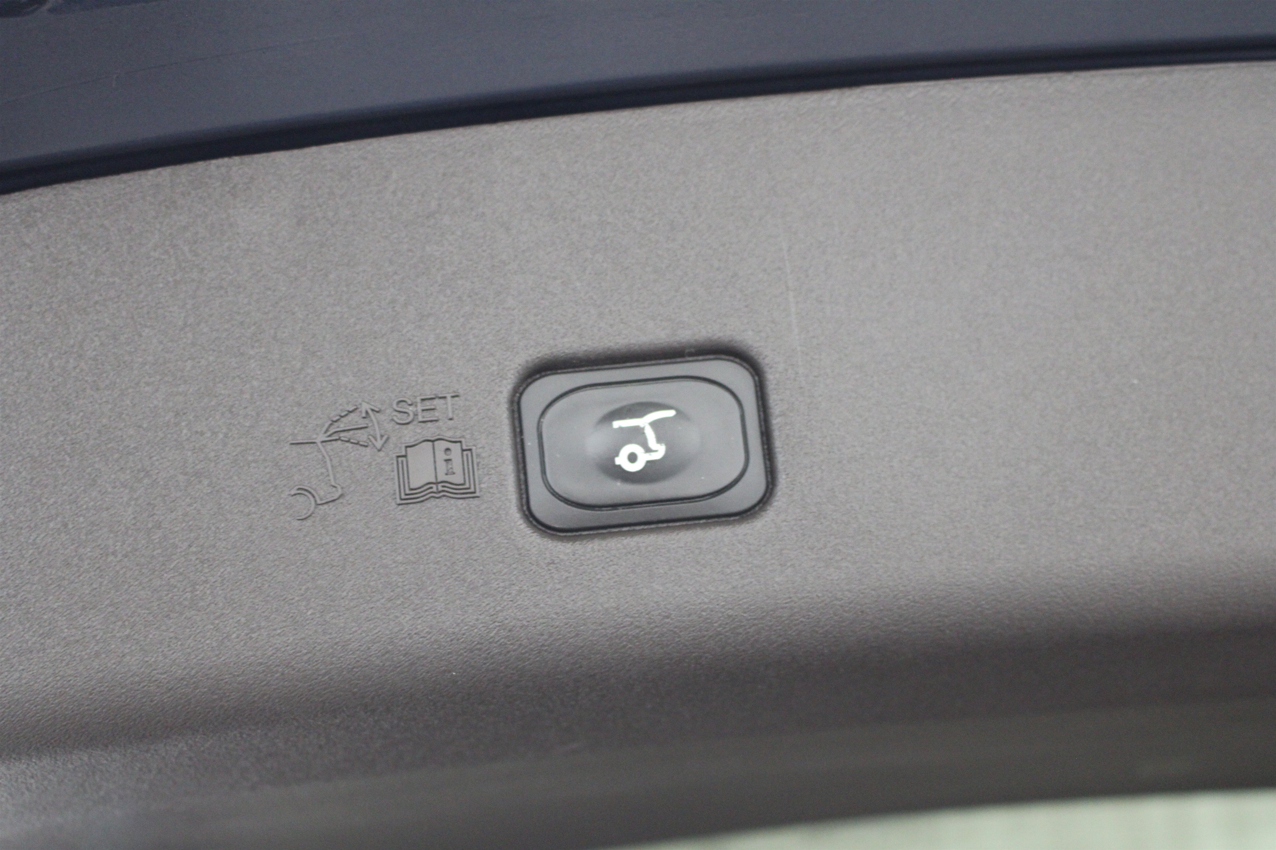 Used 2024 Lincoln Nautilus Black Label AWD/4WD image 28