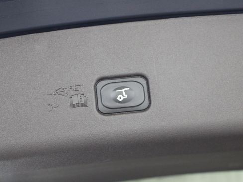 Used 2024 Lincoln Nautilus Black Label AWD/4WD image 28