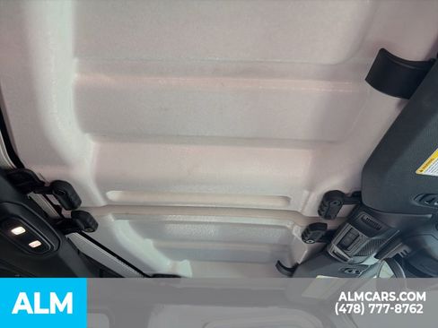 Used 2025 Jeep Wrangler Unlimited Sahara AWD/4WD image 32