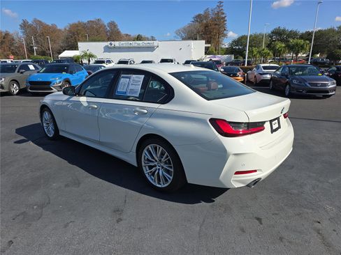 Certified 2023 BMW 330i Sedan w/ Premium Package image 5
