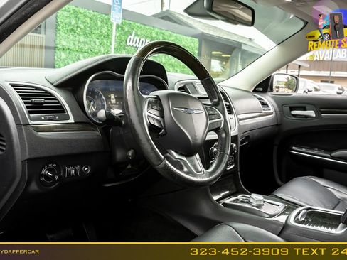 Used 2016 Chrysler 300 C RWD image 10