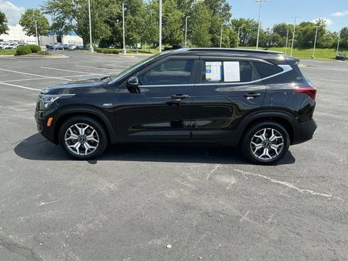 Used 2021 Kia Seltos EX AWD/4WD image 9